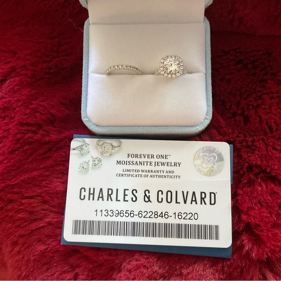 Charles & Colvard Forever One Wedding Ring Set. NEW!